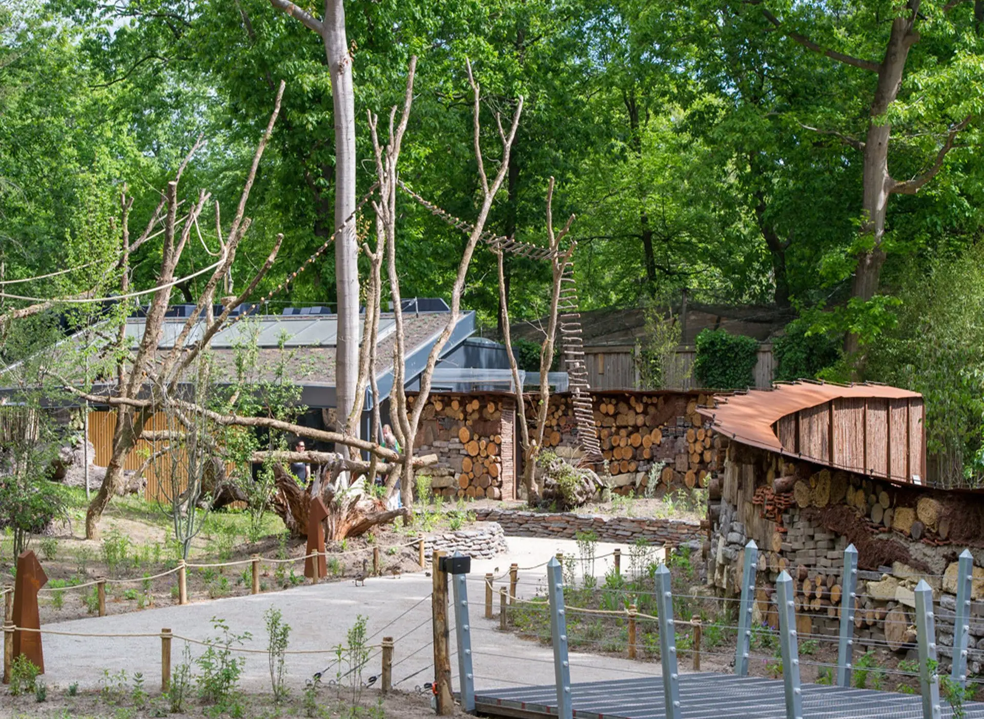 EAZA Corporate Members: Exhibit design / Architecture